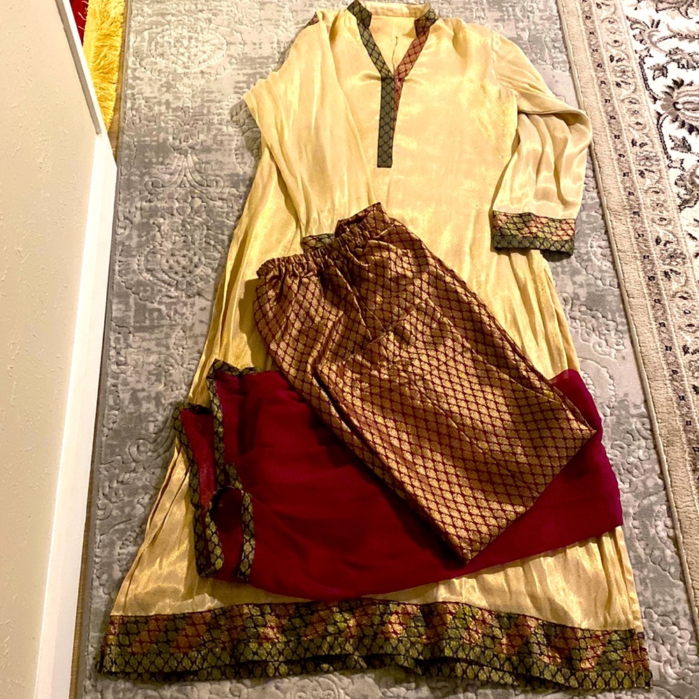 Pakistani dress 3 pice with pants, scarf, and full sleeve .